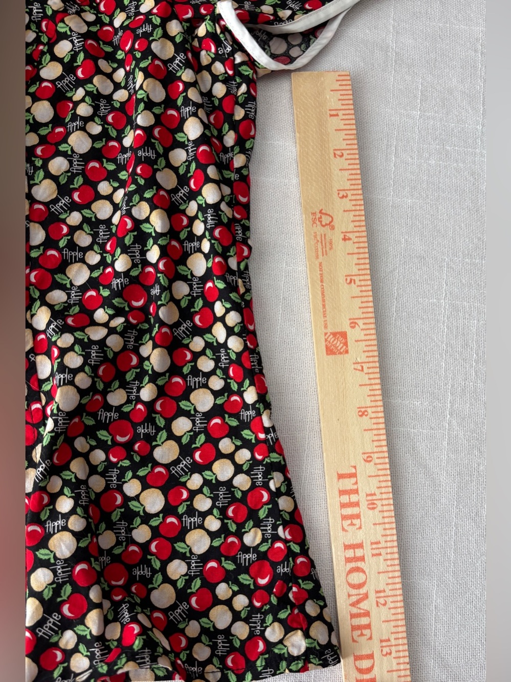 Unique Vintage Black Apple Print Blouse with White Bow Collar ~ Women’s 11/12/L - Picture 6 of 13